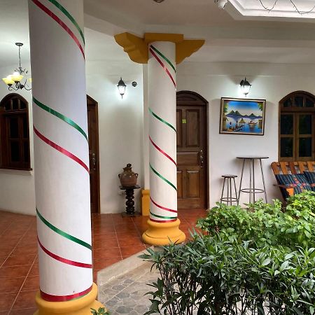 Hotel Los Angeles Panajachel Exterior foto